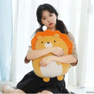 LionPlushPillow01