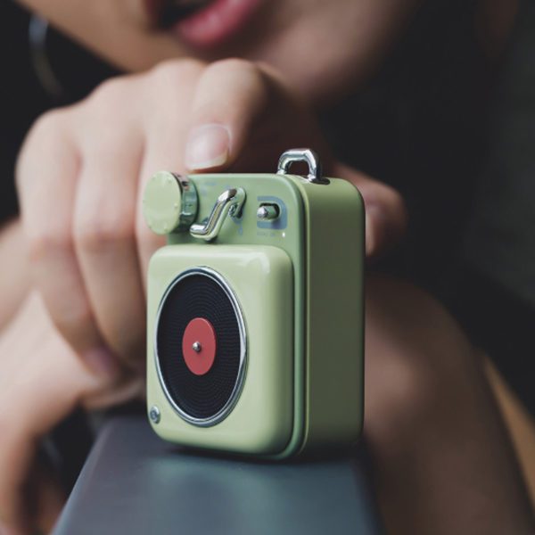 Vintage Record Player Bluetooth Speaker